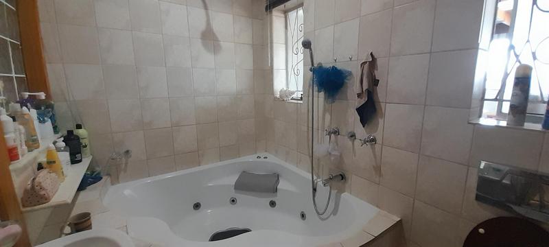 3 Bedroom Property for Sale in Bergvliet Western Cape